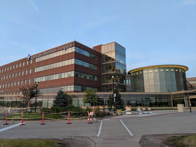 Exterior & Views 2, HARMONY INN, McHenry