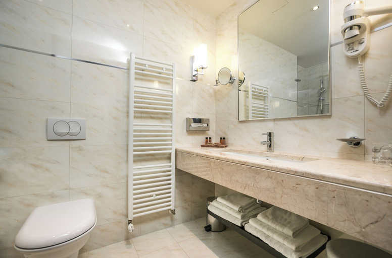 Bathroom 5, Admiral Grand Hotel, Dubrovačko Primorje