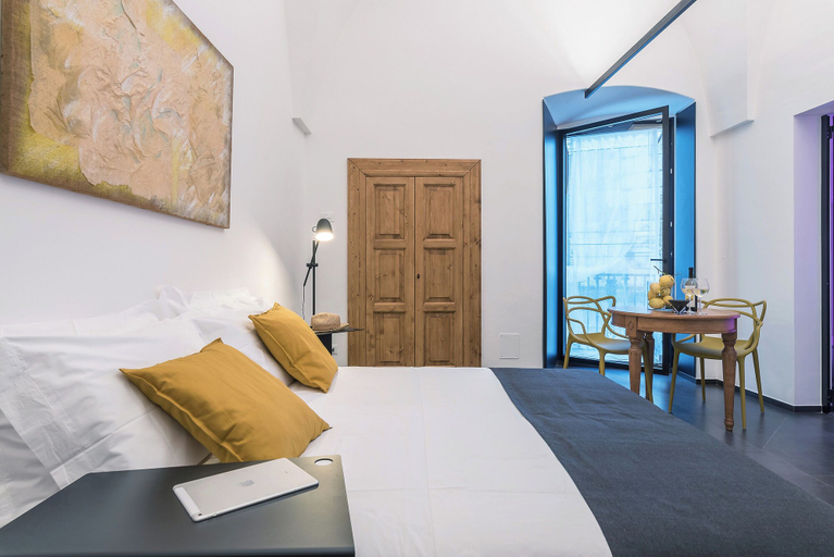 Bedroom 3, Palazzo Biancofiore, Brindisi
