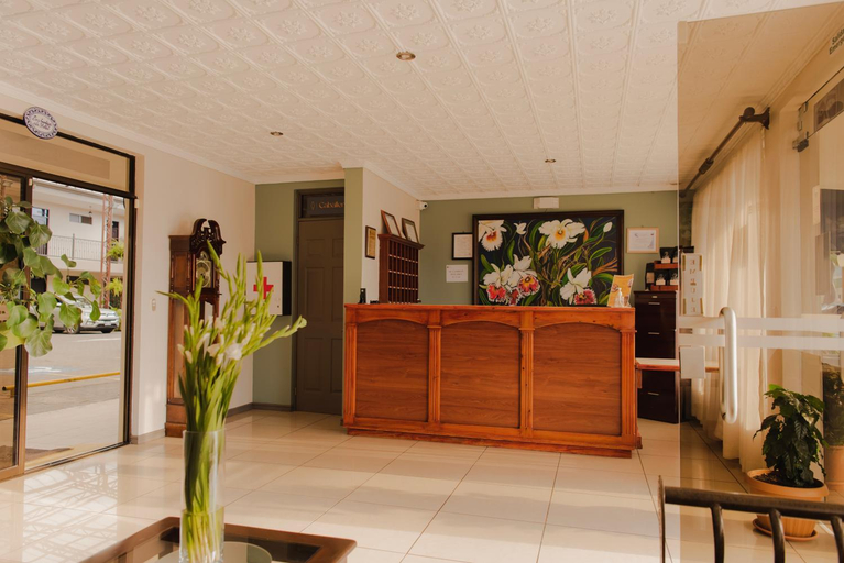 Public Area 2, Hotel y Restaurante El Guarco, El Guarco