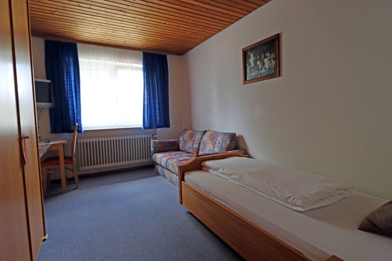 Bedroom 2, Hotel Kreuz Höhengasthof, Breisgau-Hochschwarzwald