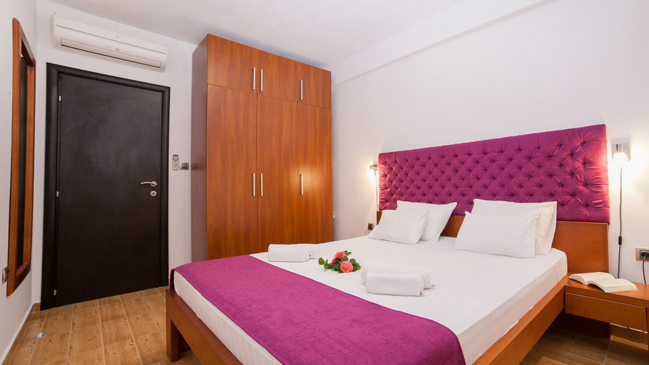 Bedroom 3, Apartments Raymond
