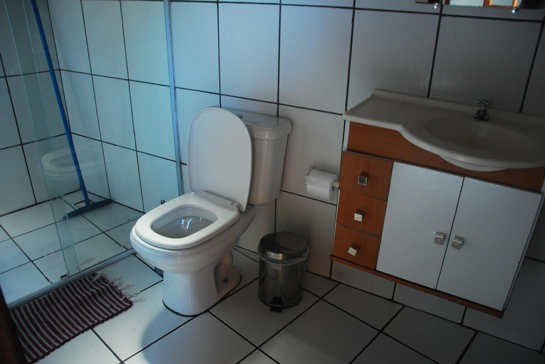 Bathroom 5, Samblumba Hostel Trindade, Parati