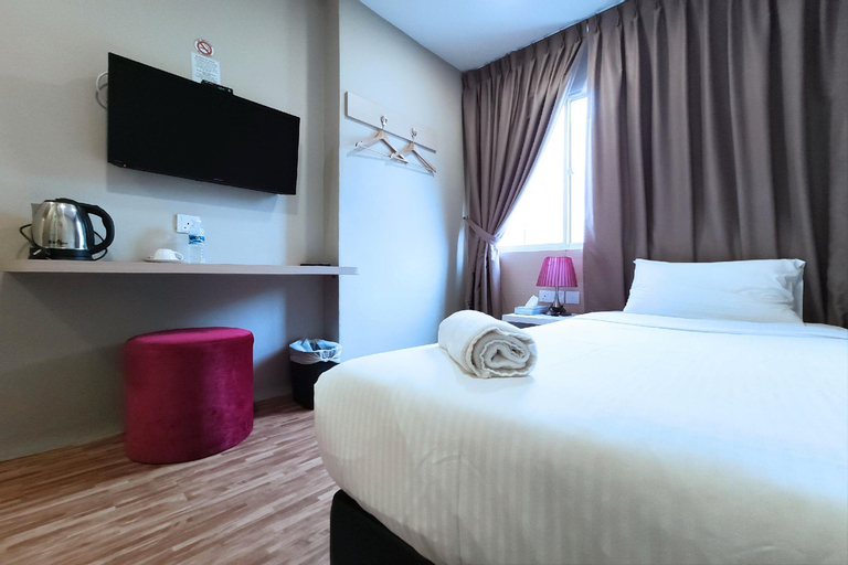Bedroom 12
