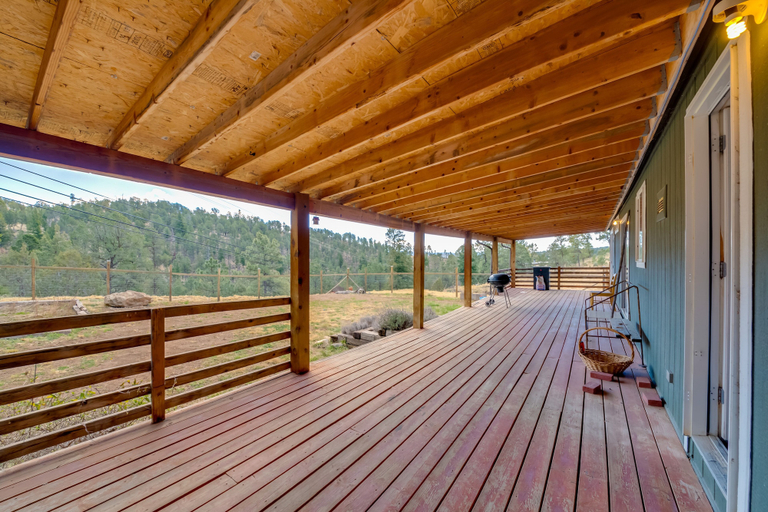 Others 5, Lovely Ruidoso Cabin w/ Deck - 14 Mi to Ski Apache, Lincoln