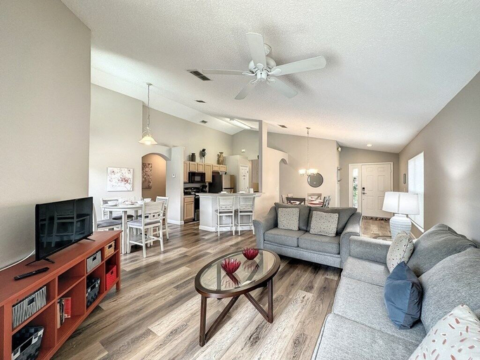 Others 5, 4 Bed 3 Bath In A Gated Community With Pool 4 Bedroom Villa by RedAwning, Osceola