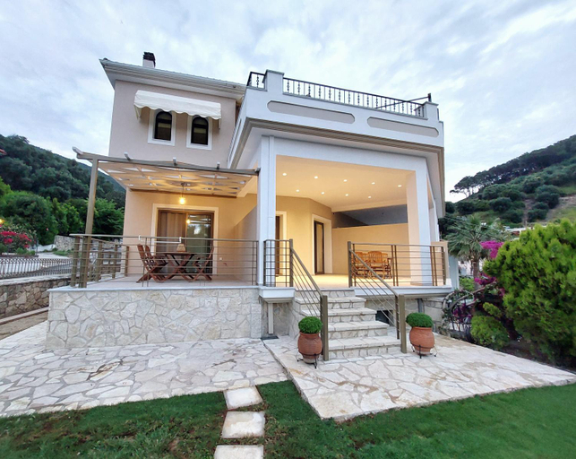 Others 5, Phoenix Apartments Parga, Epirus