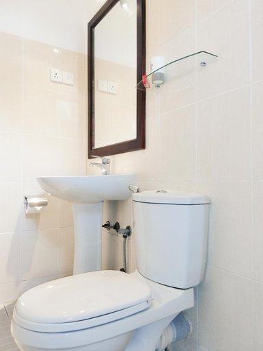 Bathroom 2, Villa One64 Beach Front - Apartments, Hikkaduwa