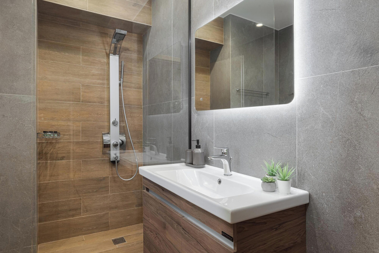 Bathroom 3, Aria Luxury Apartment, West Greece
