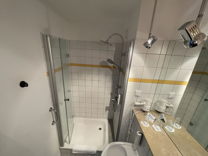 Bathroom 4, Best Western Spreewald, Oberspreewald-Lausitz
