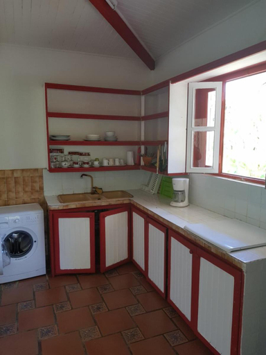 Others 5, Hotel La Chaumiere, Matoury