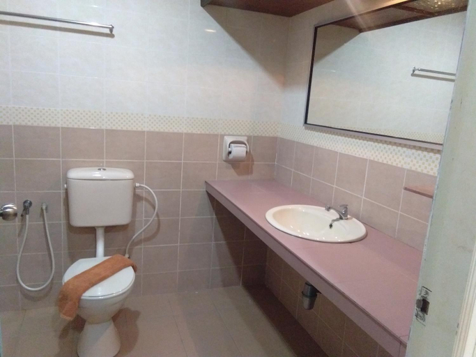 Bathroom 5, Arwana Inn Tok Bali, Pasir Putih