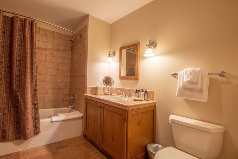 Bathroom 2, Comfortable 1 Bedroom Slopeside Condo - No Cleaning Fee! by RedAwning, Gunnison
