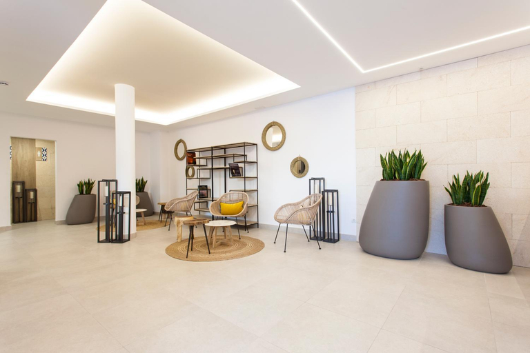 Public Area, Apartamentos Ses Roquetes, Baleares