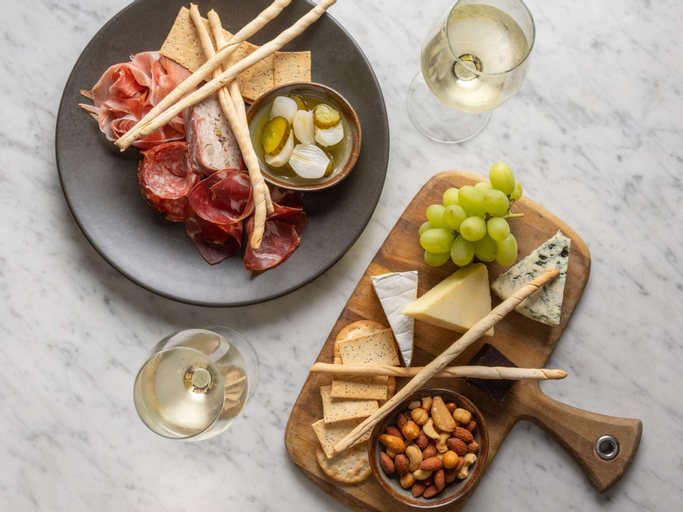 Food & Drinks 13