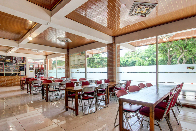 Food & Drinks 4, Collection O 93742 Sidodadi Hotel Dan Resto, Gunung Kidul