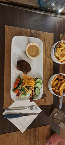 Food & Drinks 4, Dikke Vriend , herberg & taverne, Luxembourg