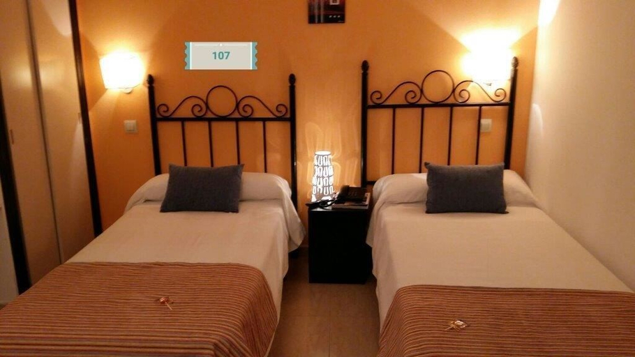 Bedroom 3, Hostal Mainz, Ávila