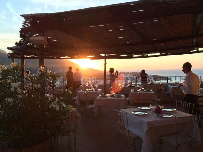 Food & Drinks 5, Albergo Il Monastero, Napoli