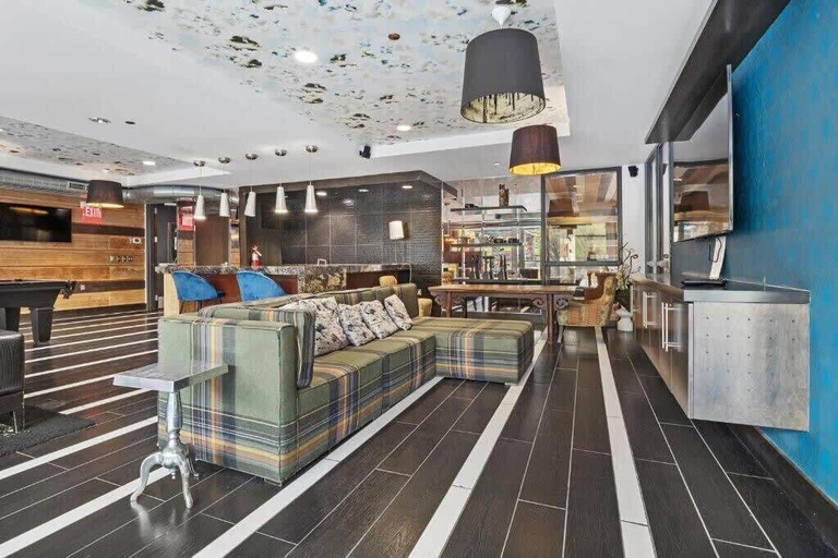 Food & Drinks 5, CozySuites at Mill District, Hennepin