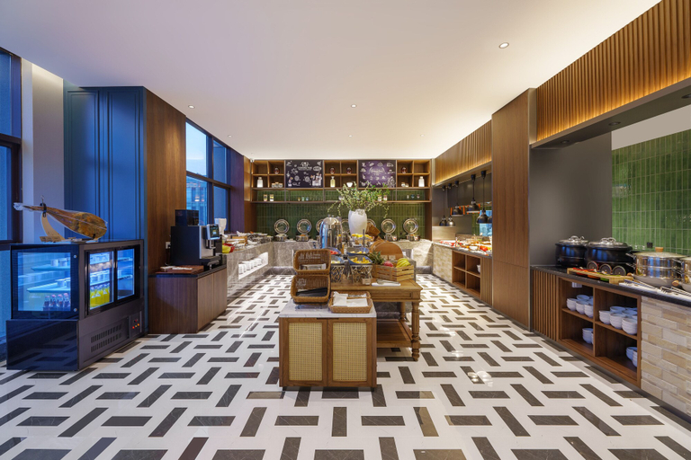 Food & Drinks 5, UrCove by Hyatt Xi'an Hi-Tech CROSS Wanxianghui, Xi'an