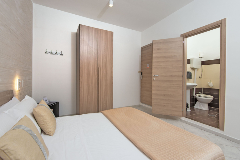 Bedroom 2, Casa Vacanze Carolina 348, Napoli