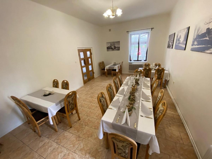 Others 5, Restaurace a Penzion Klatovsky Dvur, Klatovy
