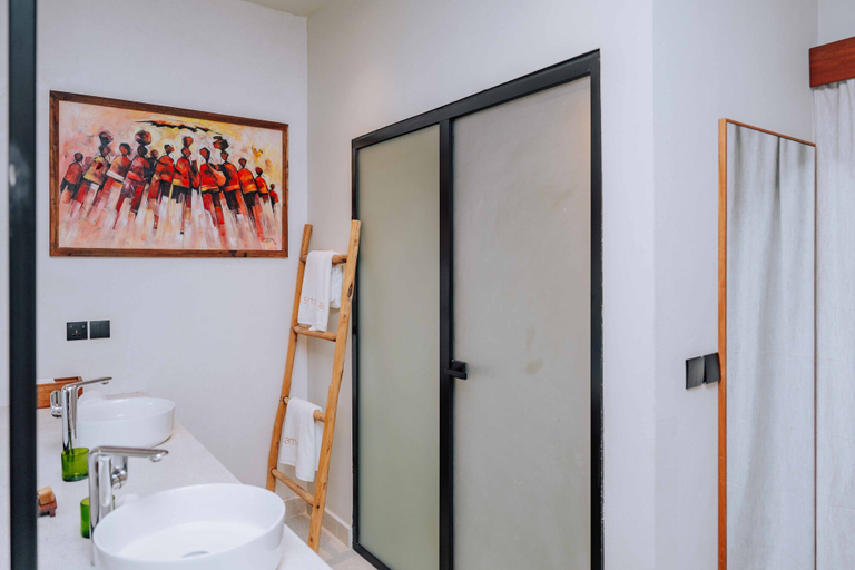 Bathroom 5, Samawa Living, Kusini