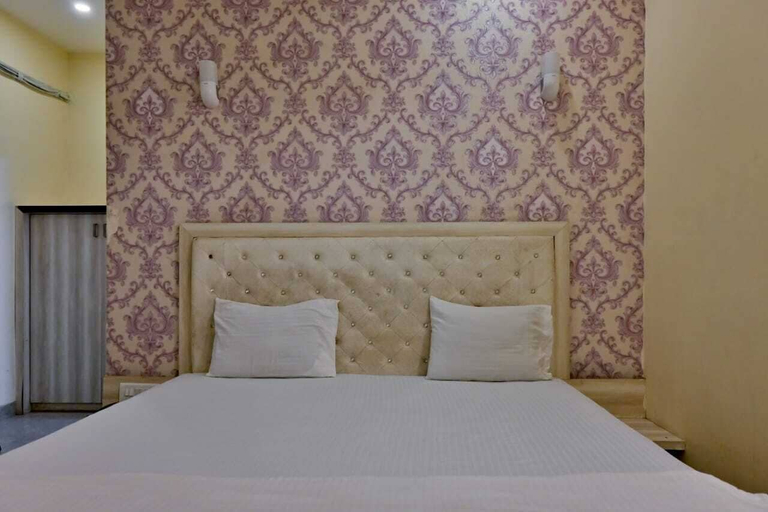 Bedroom 2, The Royal Heaven by Joy Suites, Satara
