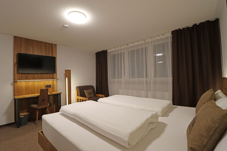 Bedroom 4, Hotel Kreuz Höhengasthof, Breisgau-Hochschwarzwald