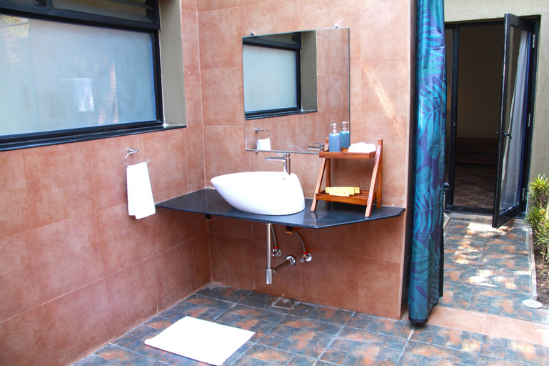 Bathroom 19