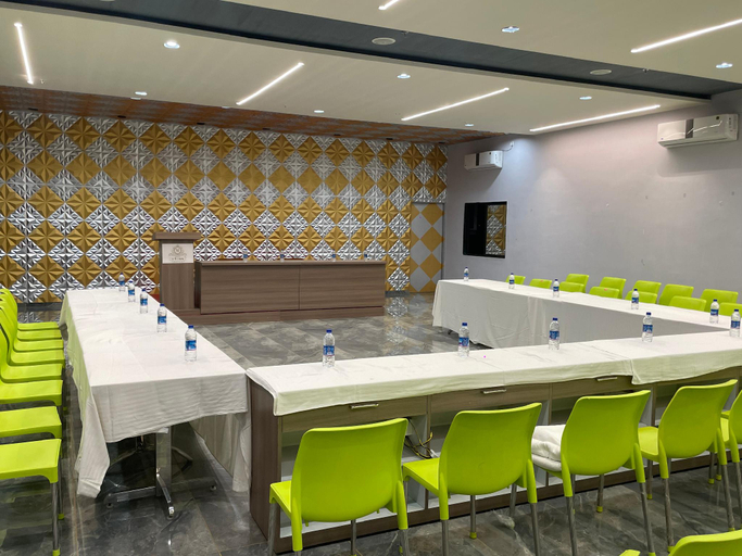 Others 5, HOTEL VR INN, Narmada