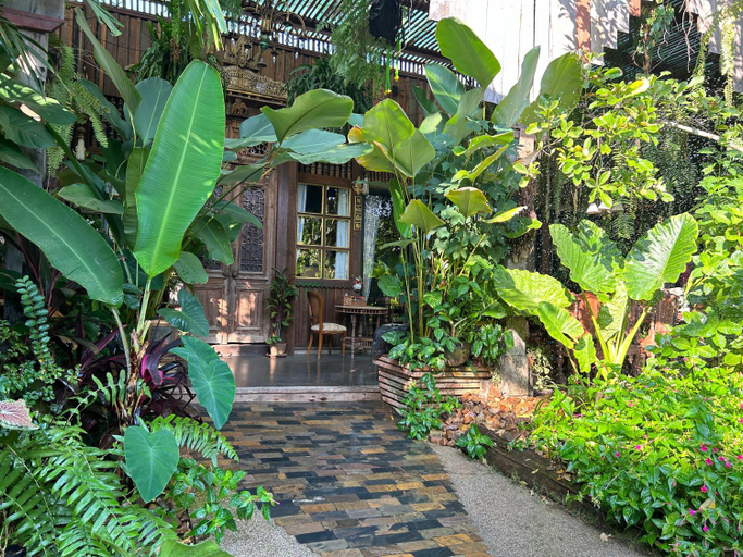 Food & Drinks 5, Hongkhao Village, Muang Chiang Mai