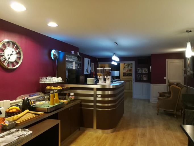 Public Area, Contact Hôtel du Relais Thouars, Deux-Sèvres