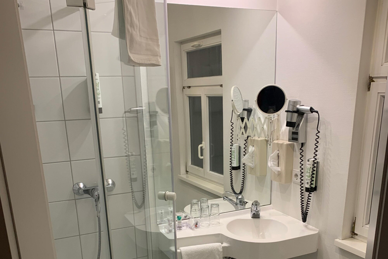 Bathroom 4, Aspire Kronprinz, Trademark Collection by Wyndham, Schwäbisch Hall
