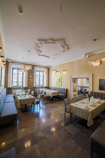 Others 5, Hotel Arte, Zamość