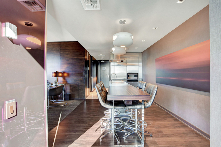 Others 5, Panoramic Room on 36 floor, Clark