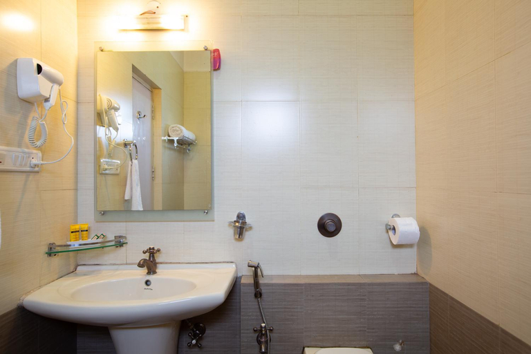 Bathroom 3, KSTDC Hotel Mayura Valley View Madikeri, Kodagu