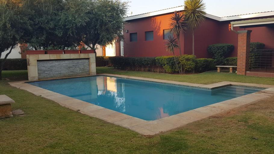 Others 2, Strelitzia - Modern 2 bedroom apartment, City of Johannesburg