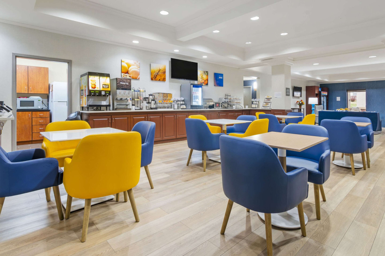 Food & Drinks 5, Comfort Inn Near Six Flags St. Louis, Franklin