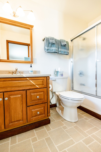 Bathroom 3, The Inn at Tern Lake, Kenai Peninsula