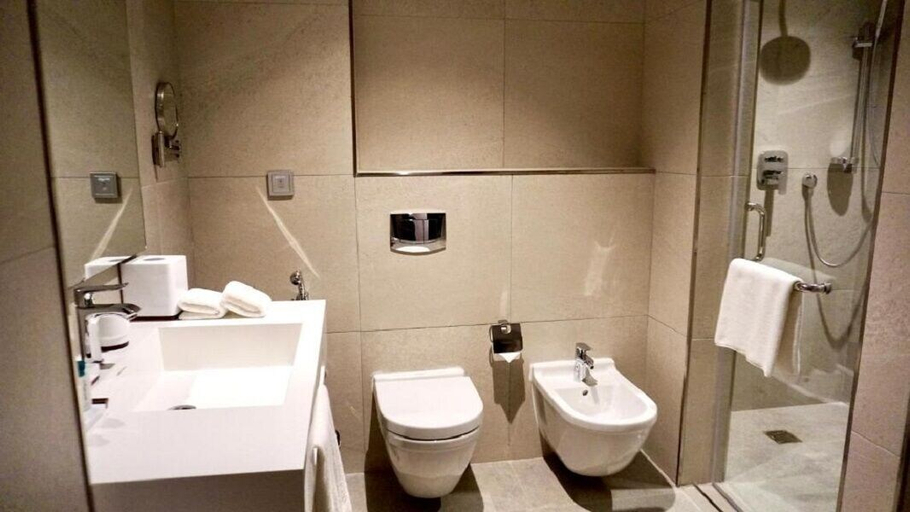 Bathroom 4, AlkoutBeachHotel