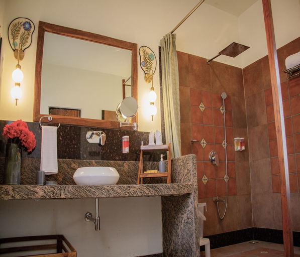 Bathroom 28