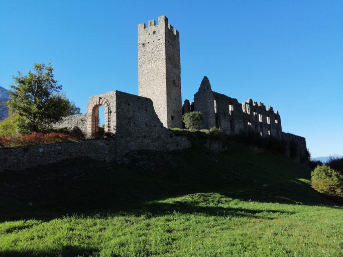 Others 2, LE 4 STAGIONI, Trento