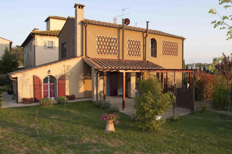 Others 5, La Casina di Cioccolata, Florence