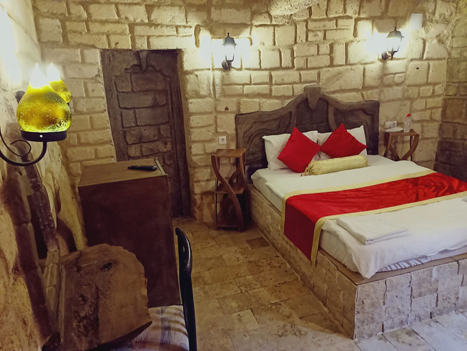 Bedroom 2, Stone Age Mansion, Ürgüp