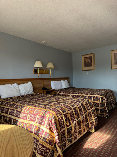 Bedroom 4, Land of Ahs Motor Inn, Neosho