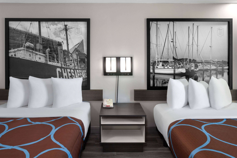Bedroom 5, Super 8 By Wyndham Baltimore Northwest, Baltimore