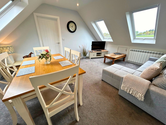 Others 5, New Forest Lodge, Wiltshire