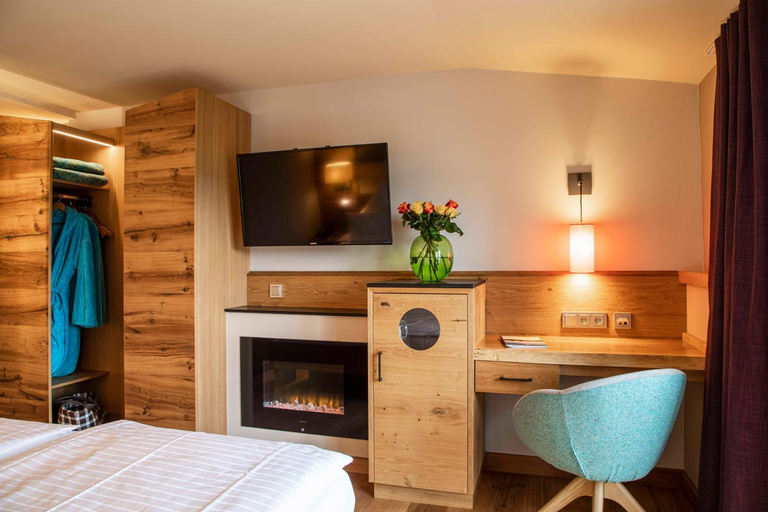 Bedroom 3, Spirit & SPA Birkenhof am Elfenhain, Cham